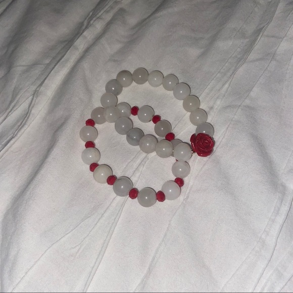 Matching red and white beaded bracelet with rose - Picture 1 of 3